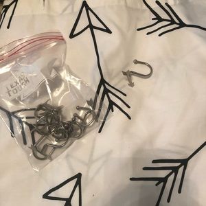 Arrow shower curtain and hooks